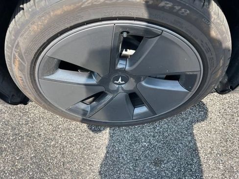 Used 2023 Tesla Model 3 Standard Range RWD image 9
