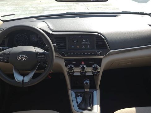 Used 2019 Hyundai Elantra SEL FWD image 3