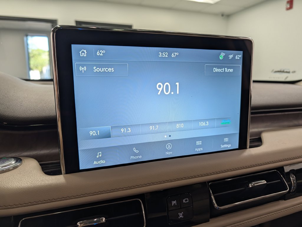 Used 2023 Lincoln Aviator Reserve w/ Equipment Group 201A AWD/4WD image 15