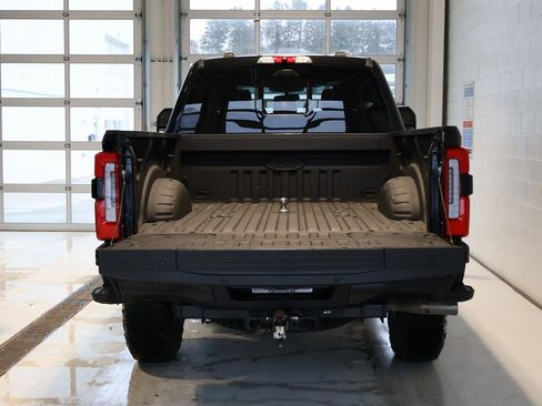 Used 2023 Ford F350 Platinum w/ Tremor Off-Road Package image 36