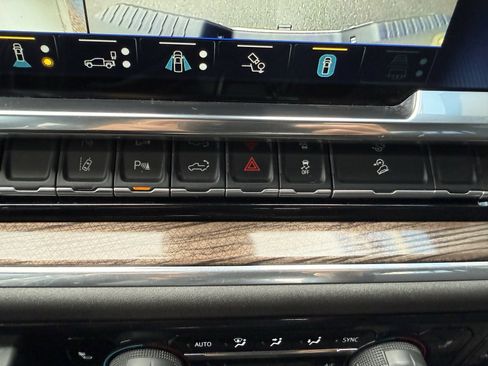 Used 2025 Chevrolet Silverado 2500 LT w/ All Star Edition image 25