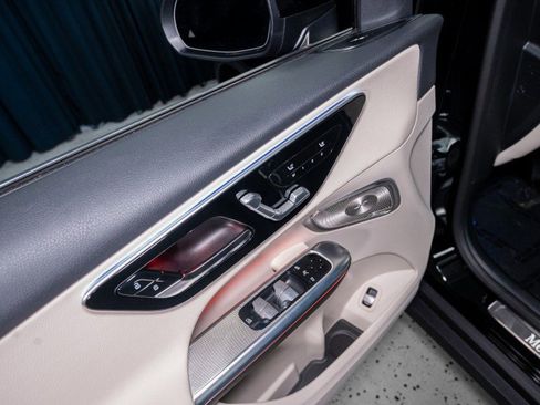 Certified 2026 Mercedes-Benz GLC 300 image 10