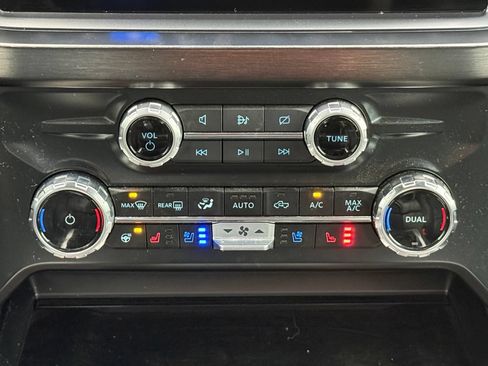 Used 2024 Ford F250 Lariat w/ Lariat Ultimate Package AWD/4WD image 26
