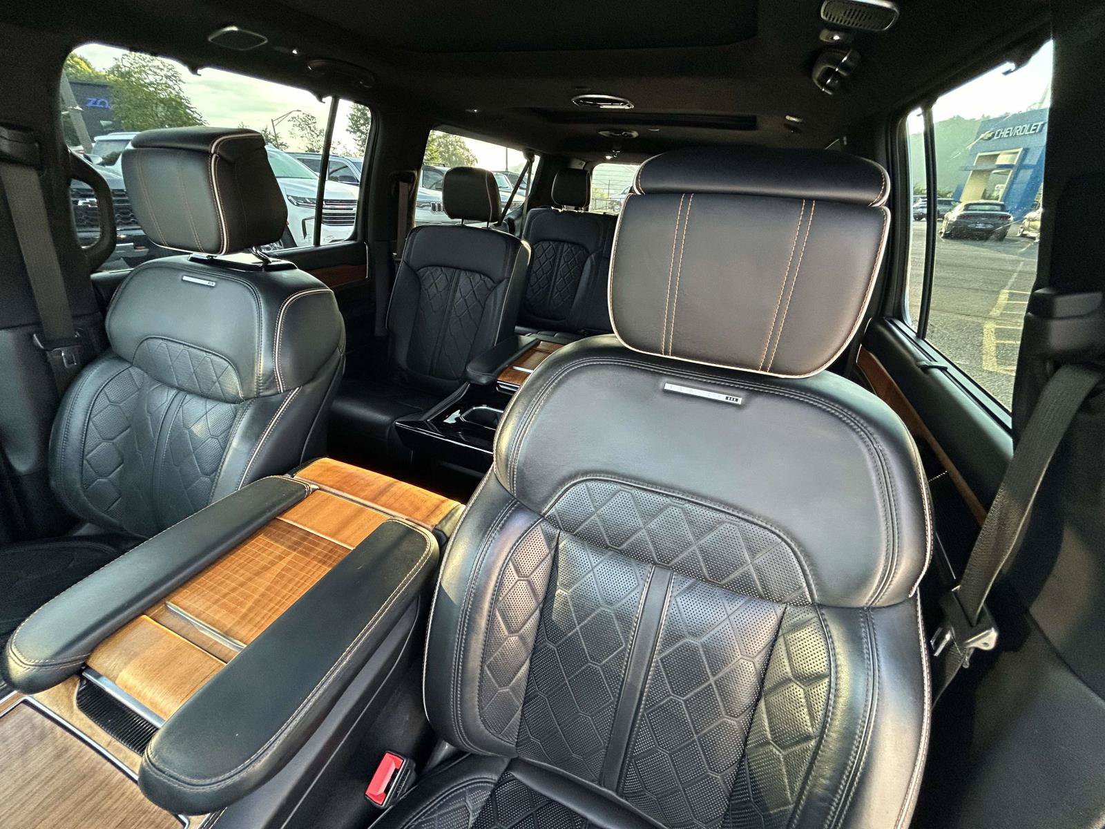 Used 2024 Jeep Grand Wagoneer L Series III AWD/4WD image 20