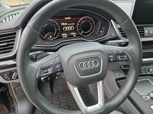 Used 2020 Audi Q5 e Premium Plus w/ Premium Plus Package AWD/4WD image 15