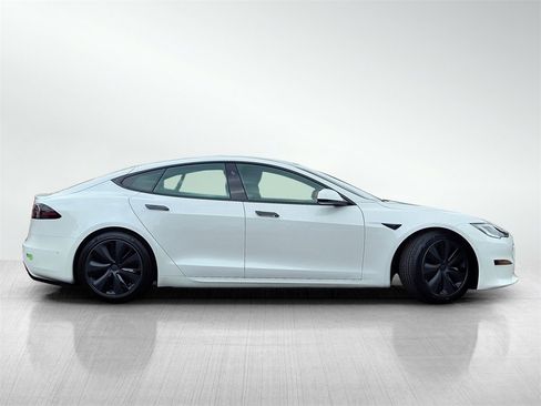 Used 2022 Tesla Model S image 3