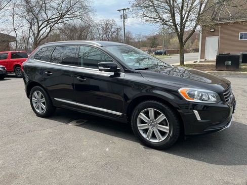 Used 2017 Volvo XC60 T5 Inscription w/ Preferred Option Package AWD/4WD image 4