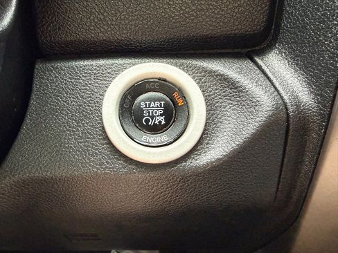 Used 2016 RAM 3500 Laramie Longhorn AWD/4WD image 35