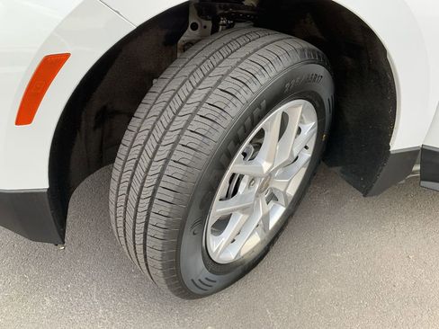 Used 2024 Chevrolet Equinox LT image 12