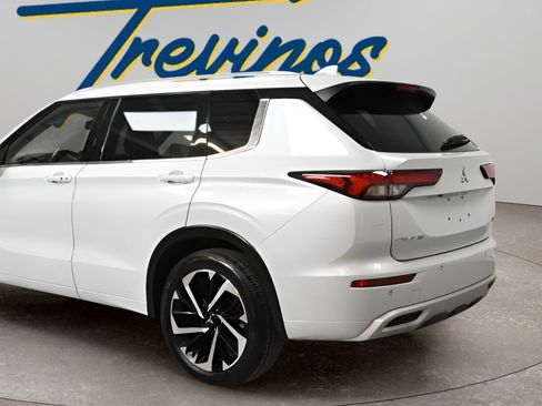 Used 2022 Mitsubishi Outlander SEL image 10