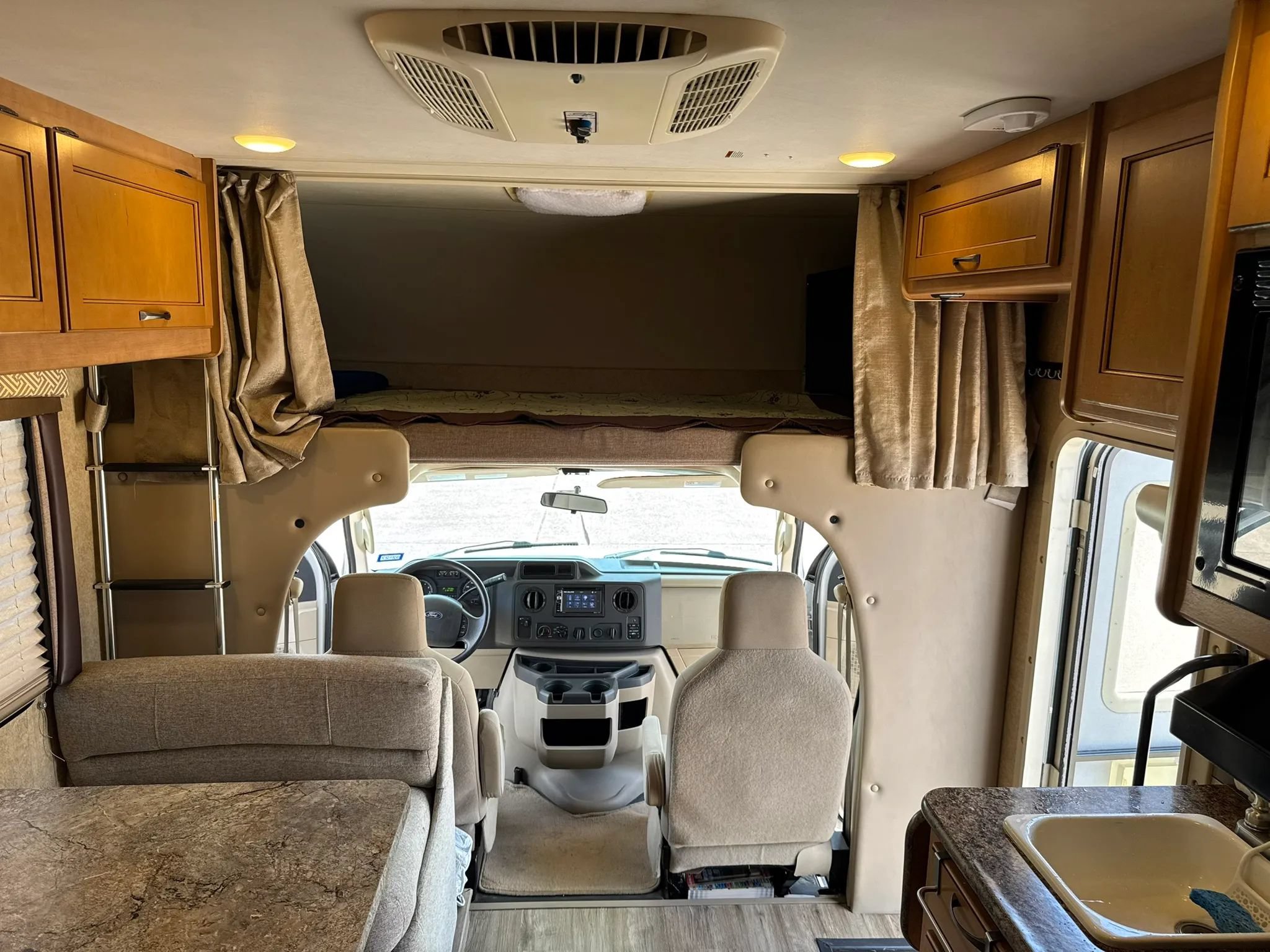 Used 2017 Ford E-450 and Econoline 450 Super Duty w/ Motorhome Prep Package RWD image 54