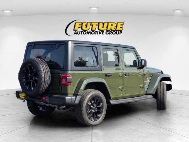 Used 2022 Jeep Wrangler Unlimited Sahara AWD/4WD image 4