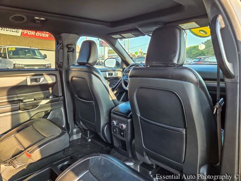Used 2020 Ford Explorer Limited image 33