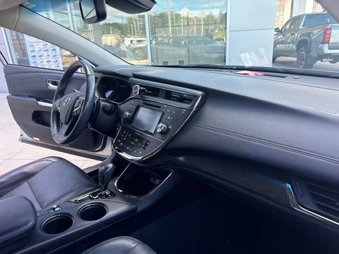 Used 2016 Toyota Avalon Limited w/ Toyota Safety Sense Package FWD image 27
