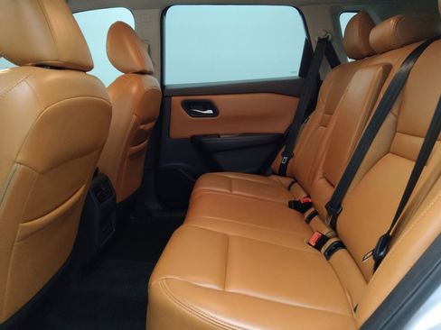 Used 2022 Nissan Rogue SV image 18