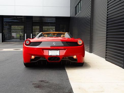 Used 2015 Ferrari 458 Spider RWD image 5