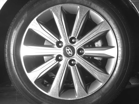 Used 2017 Hyundai Sonata Limited image 10