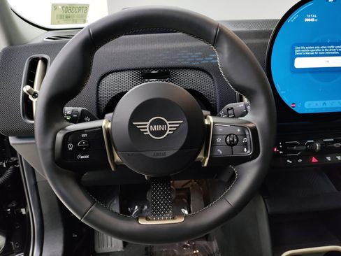 Used 2025 MINI Cooper Countryman S w/ Comfort Package Max image 15