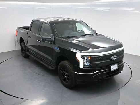 Used 2025 Ford F150 Lightning XLT AWD/4WD image 42