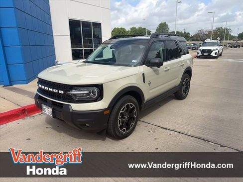 Used 2025 Ford Bronco Sport Outer Banks w/ Outer Banks Tech Package+ image 1