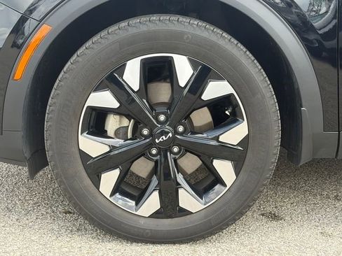 Certified 2023 Kia Sportage X-Line w/ X-Line Premium Package image 2