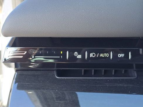 New 2025 BMW 530i w/ Premium Package image 29