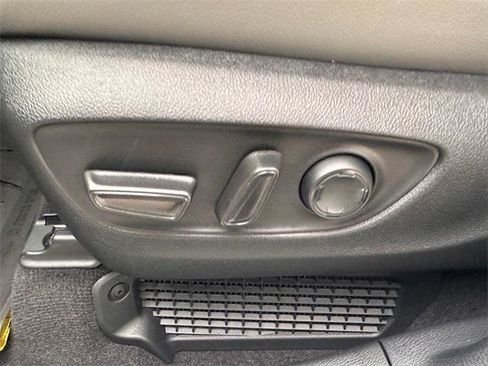 Certified 2025 Toyota Sienna XLE image 16