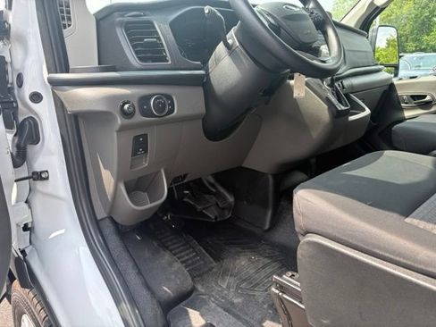 Used 2025 Ford Transit 250 Low Roof w/ Exterior Upgrade Package RWD image 30