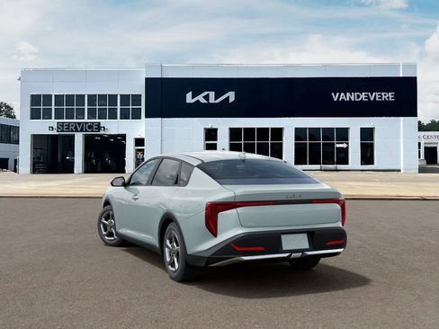 New 2026 Kia K4 FWD image 6