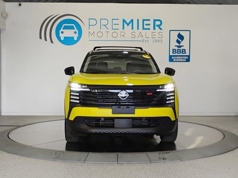 Used 2025 Nissan Kicks SR w/ Illumination Package image 84