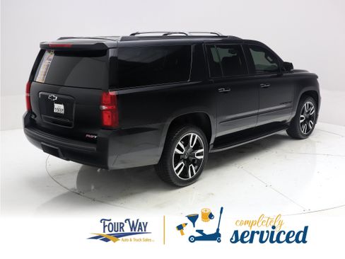 Used 2020 Chevrolet Suburban Premier AWD/4WD image 4