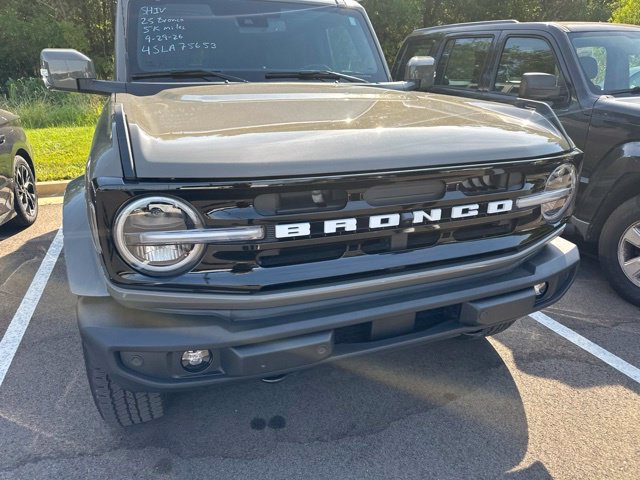Used 2025 Ford Bronco Outer Banks AWD/4WD image 5