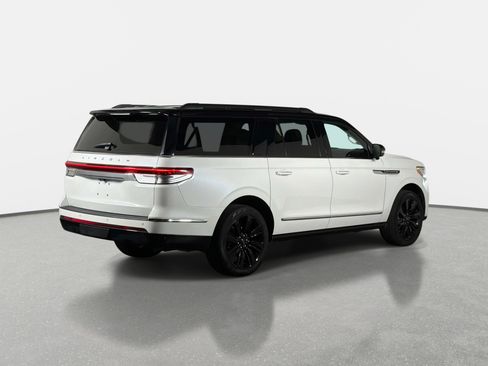 Used 2024 Lincoln Navigator L Black Label AWD/4WD image 7