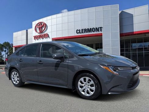 Certified 2025 Toyota Corolla LE FWD image 1