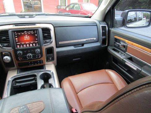 Used 2016 RAM 1500 Laramie Longhorn w/ Convenience Group image 10