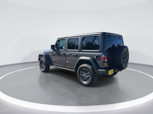 Used 2024 Jeep Wrangler Unlimited Sport AWD/4WD image 6