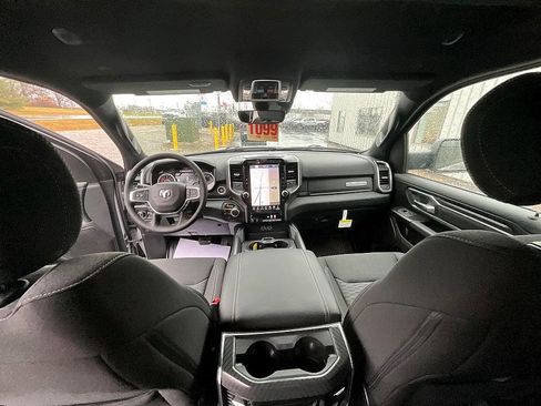 New 2026 RAM 1500 4x4 Crew Cab image 33