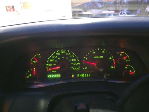 Used 2004 Ford F250 XL image 17