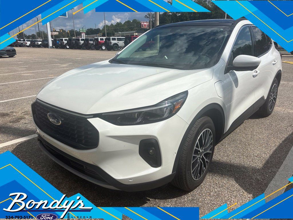 Used 2024 Ford Escape SE w/ PHEV Premium Package FWD image 1