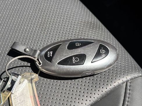 Used 2026 Hyundai Santa Fe SEL AWD/4WD image 25