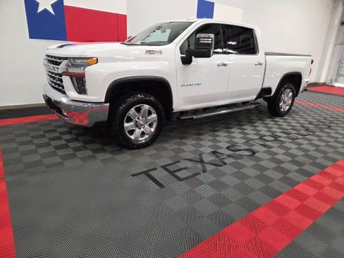 Used 2021 Chevrolet Silverado 2500 LTZ w/ LTZ Plus Package AWD/4WD image 3