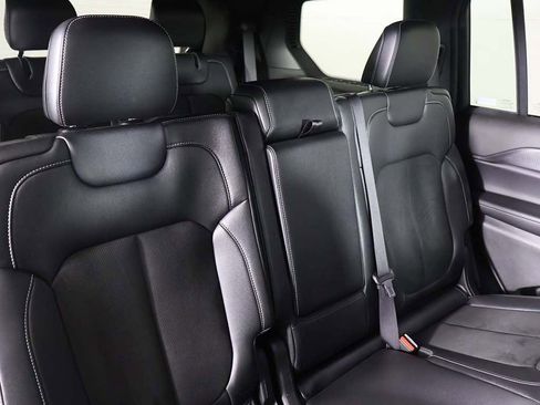 Used 2024 Jeep Grand Cherokee L Laredo image 35