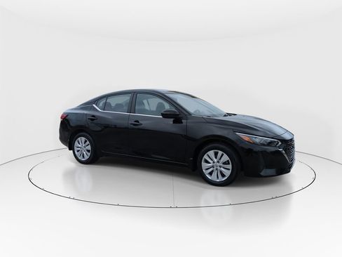 Used 2024 Nissan Sentra S FWD image 2