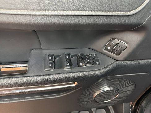 Used 2024 Ford Expedition XLT image 25