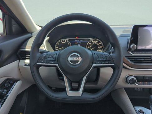 Certified 2023 Nissan Altima 2.5 SV FWD image 21