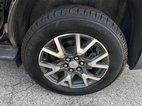 Used 2023 GMC Acadia SLE w/ Driver Convenience Package image 22