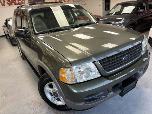 Used 2002 Ford Explorer XLT image 5