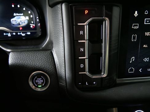 Used 2023 GMC Yukon Denali AWD/4WD image 28
