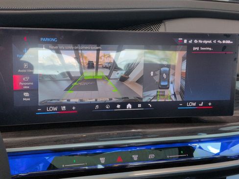 New 2026 BMW i7 M70 AWD/4WD image 24