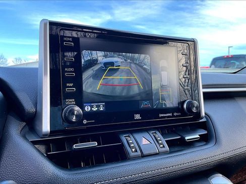 Used 2021 Toyota RAV4 Limited image 27